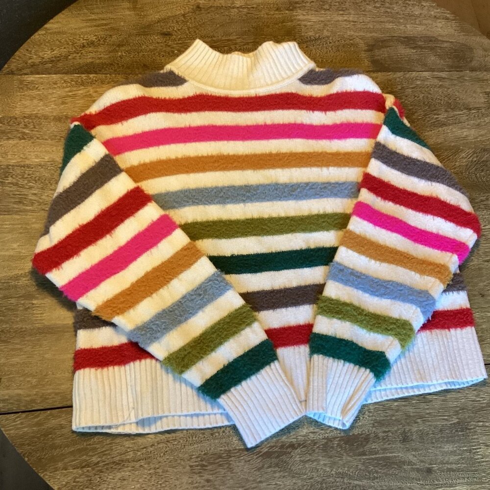 Funky Gap Turtlneck